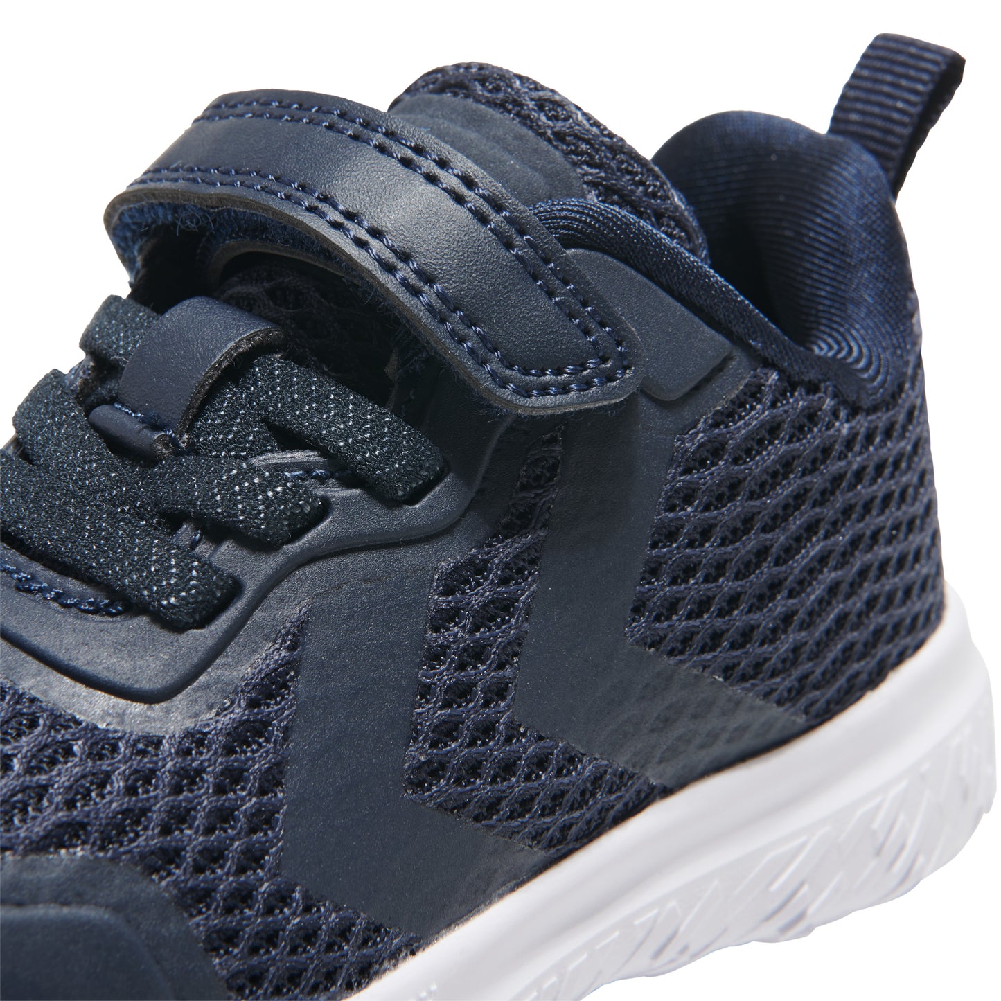 1009-BLACK IRIS
