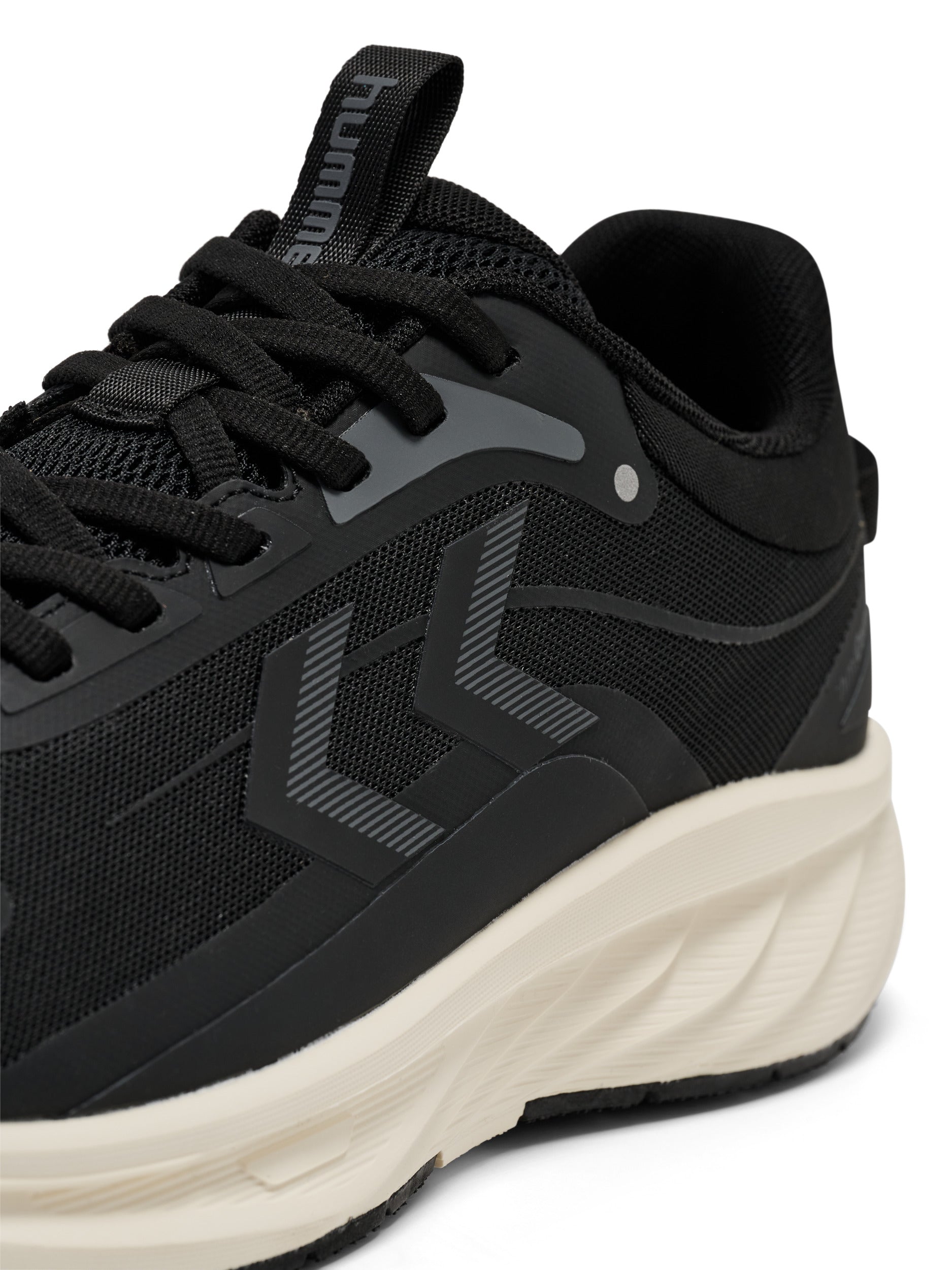 FOCUS 8000 – BLACK