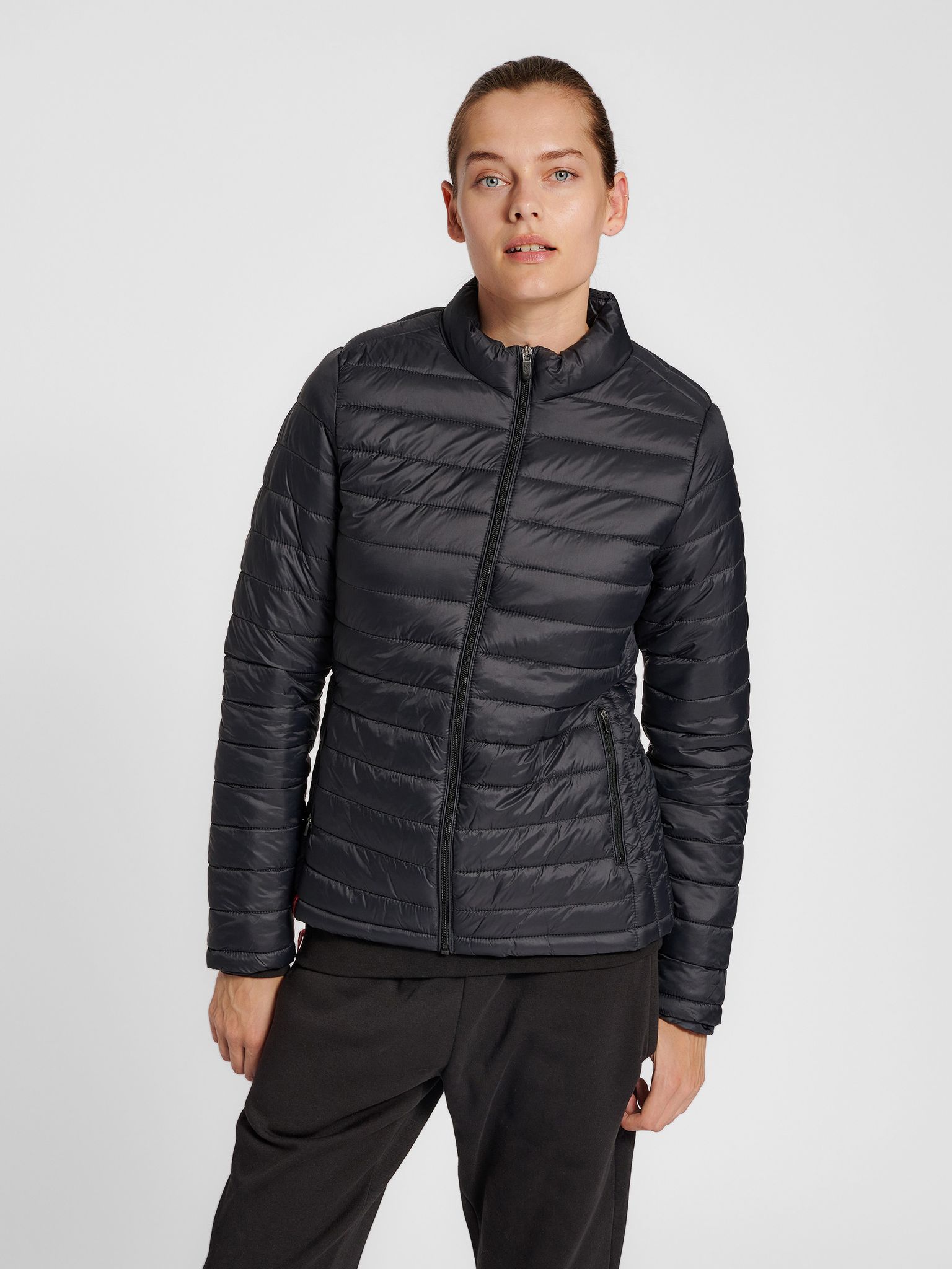 hmlRED QUILTED JACKET WOMAN