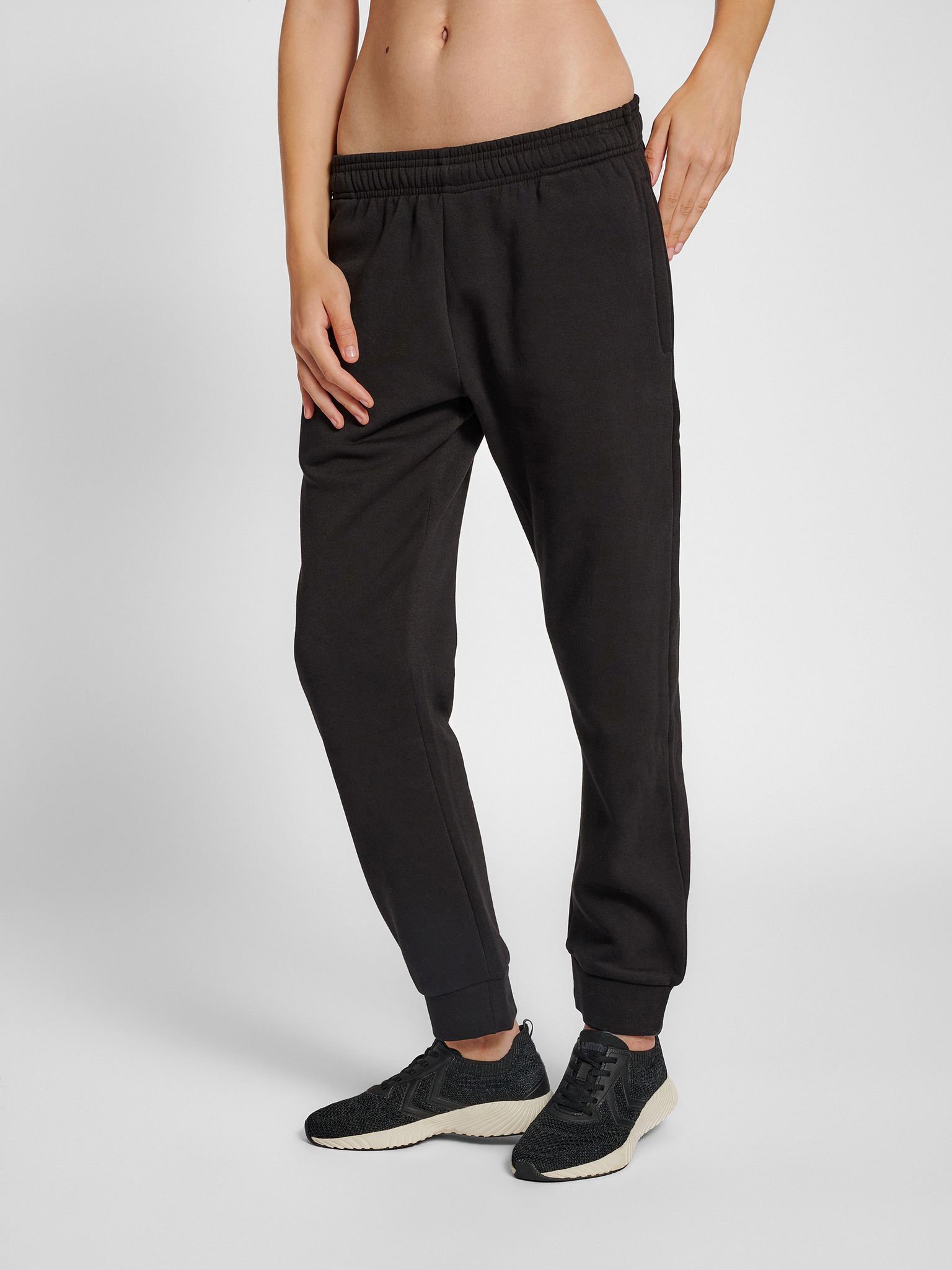 hmlRED BASIC SWEAT PANTS WOMAN